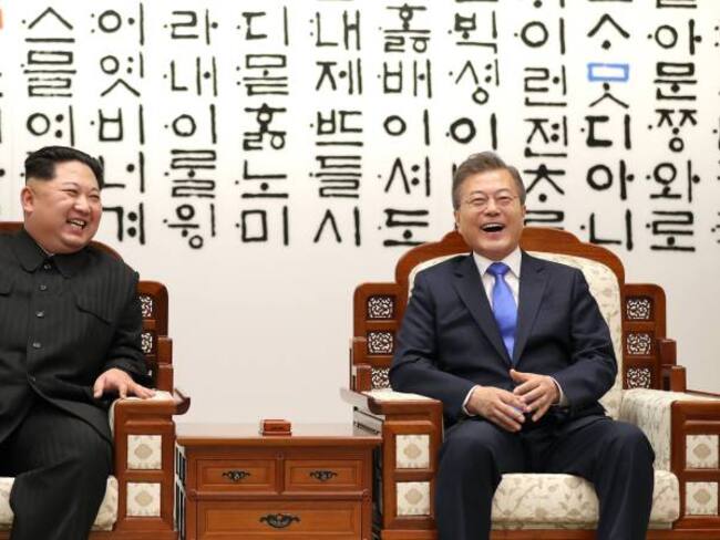 Kim y Moon hablan de desnuclearización y paz de la península coreana