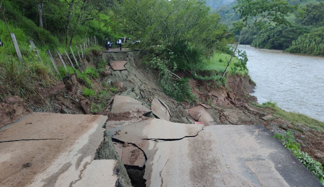 Fuertes lluvias afectan la vía Ataco - Planadas en el sur del Tolima