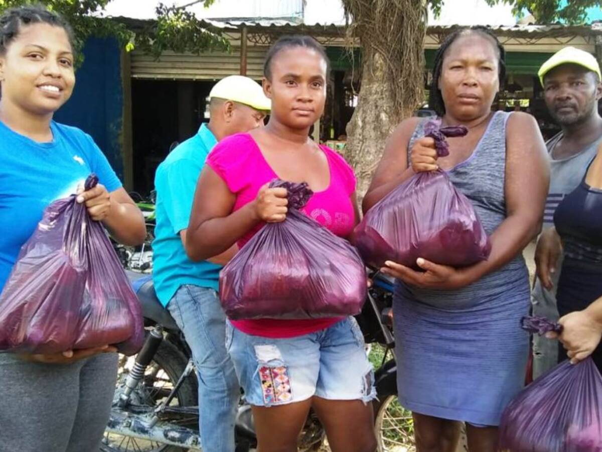 Particulares entregan ayudas en el corregimiento de San Pablo