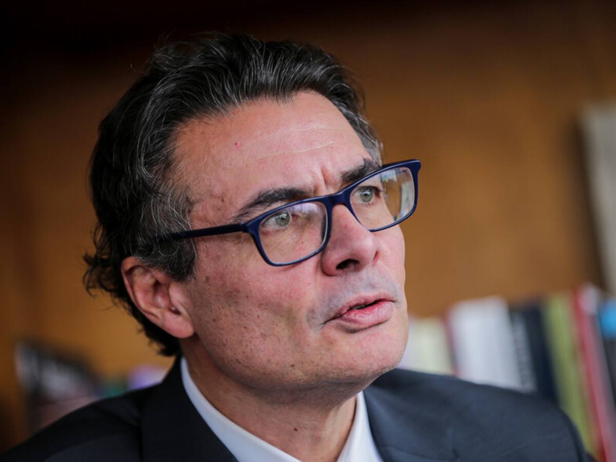 “Es el principio del fin del sistema de salud, va de camino a un monopolio estatal”: Gaviria