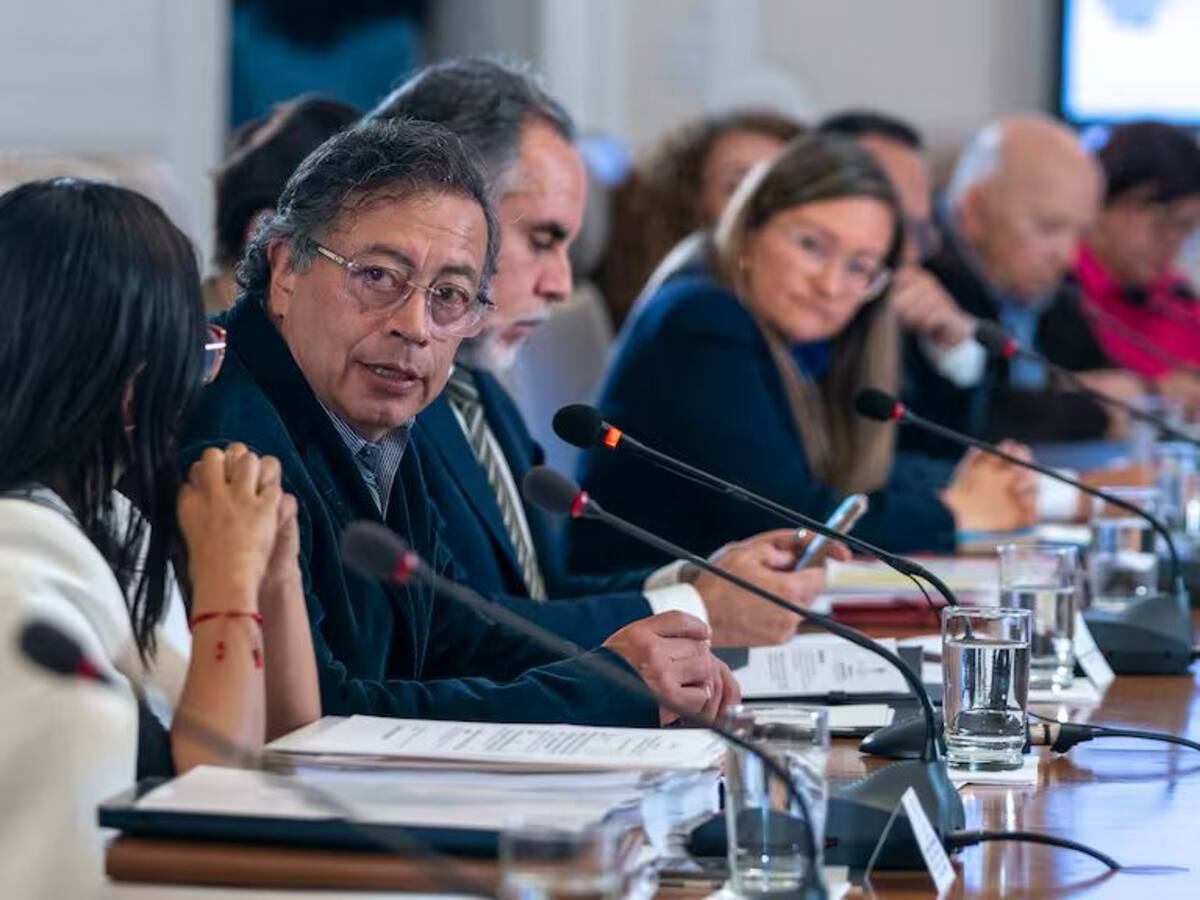 ¿Abusa el gobierno de las alocuciones presidenciales?