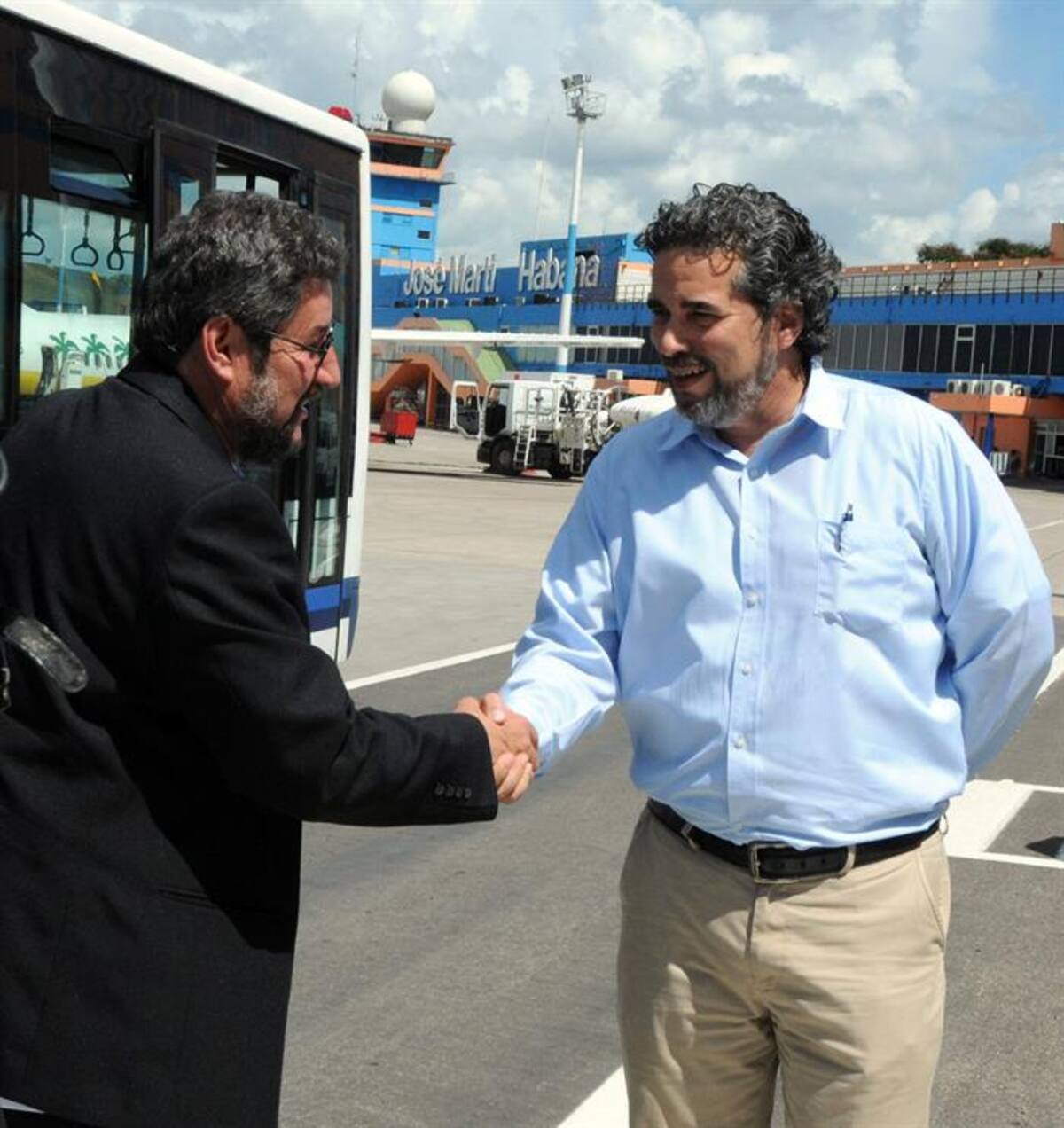 La tercera delegación de víctimas llegó este miércoles a La Habana, Cuba, para asistir a la sesión en la Mesa de Conversaciones con el Gobierno de Colombia y las Farc.