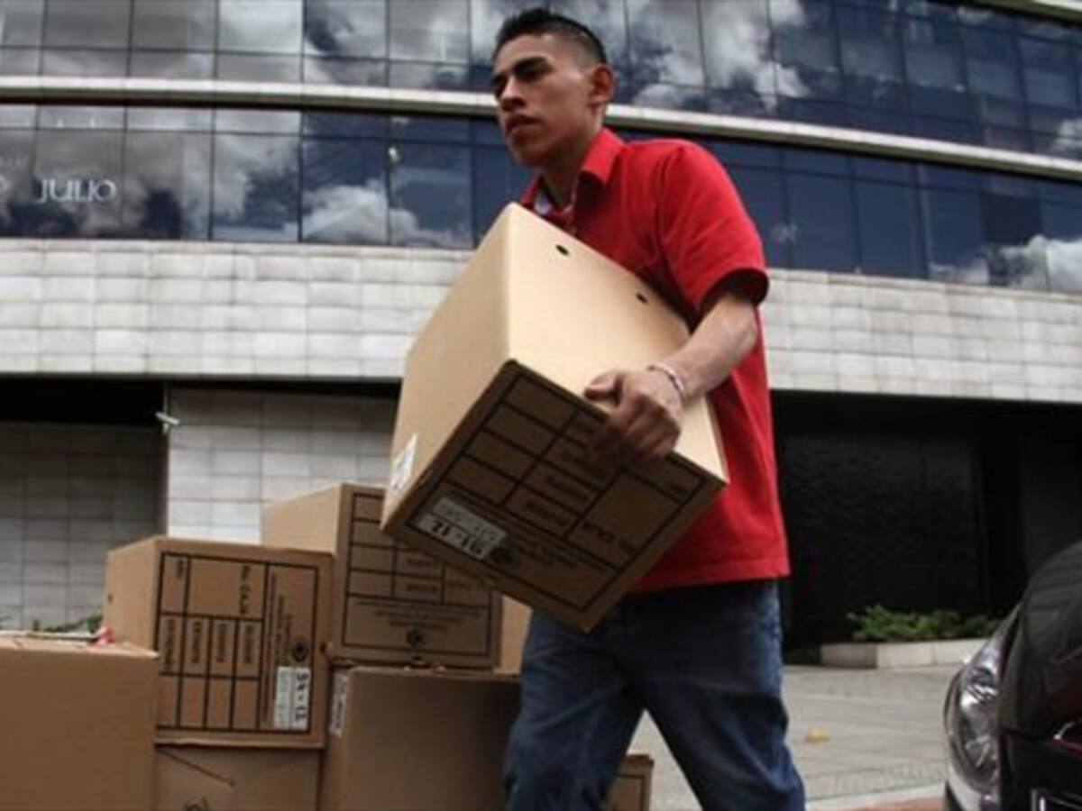 Sigue el plantón de los trabajadores de la Contraloría General