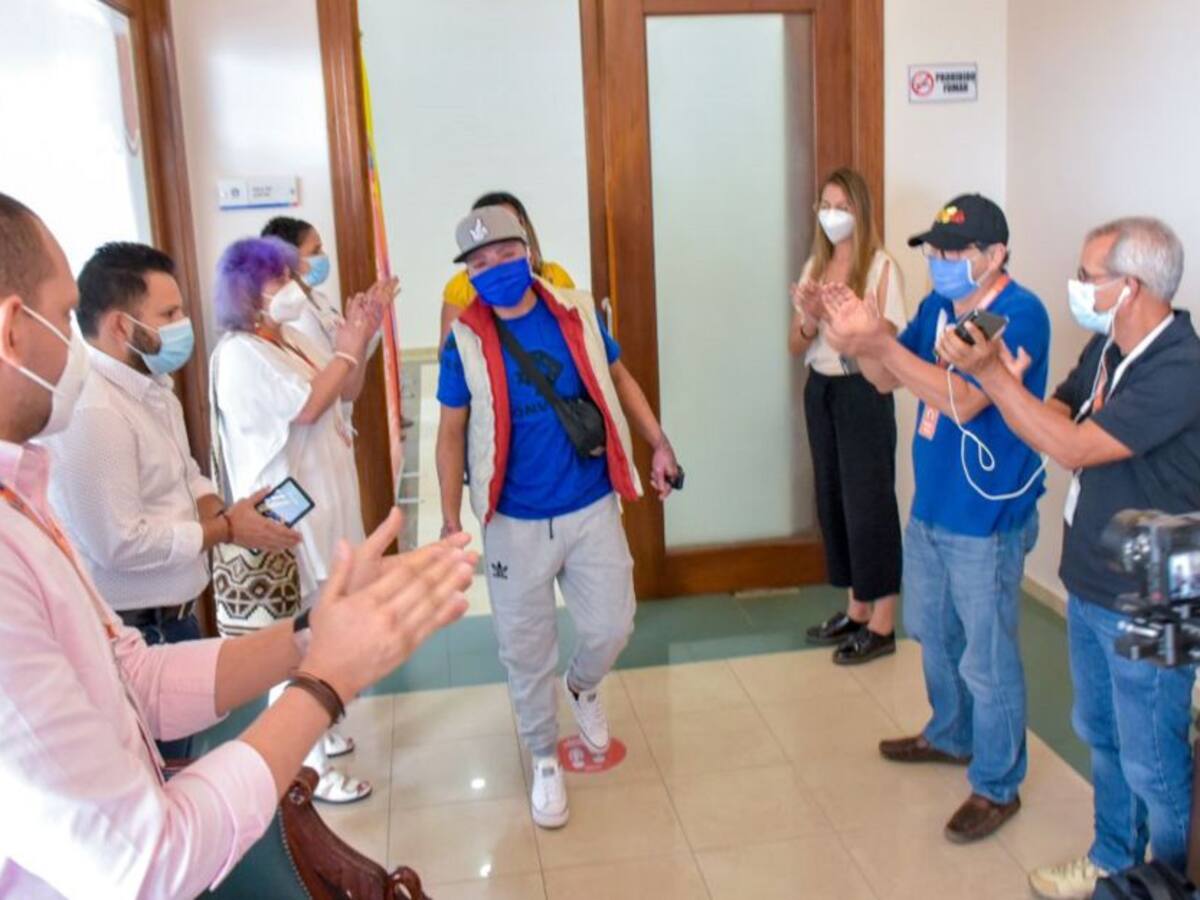 Sobreviviente pasa de la fría tragedia de Tasajera al calor de su hogar