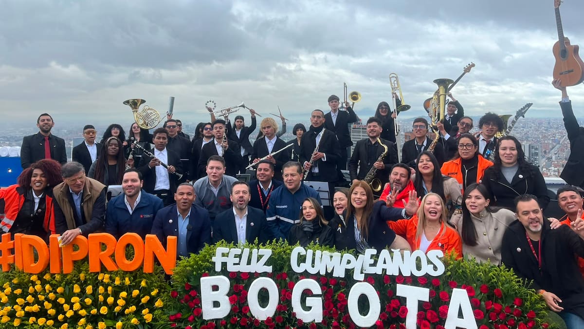Serenata desde las alturas: Jóvenes del IDIPRON le cantaron el ‘Cumpleaños Feliz’ a Bogotá