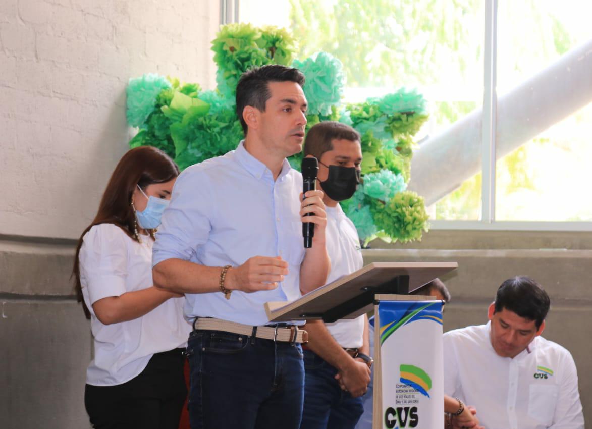 Carlos Ordosgoitia Sanín.