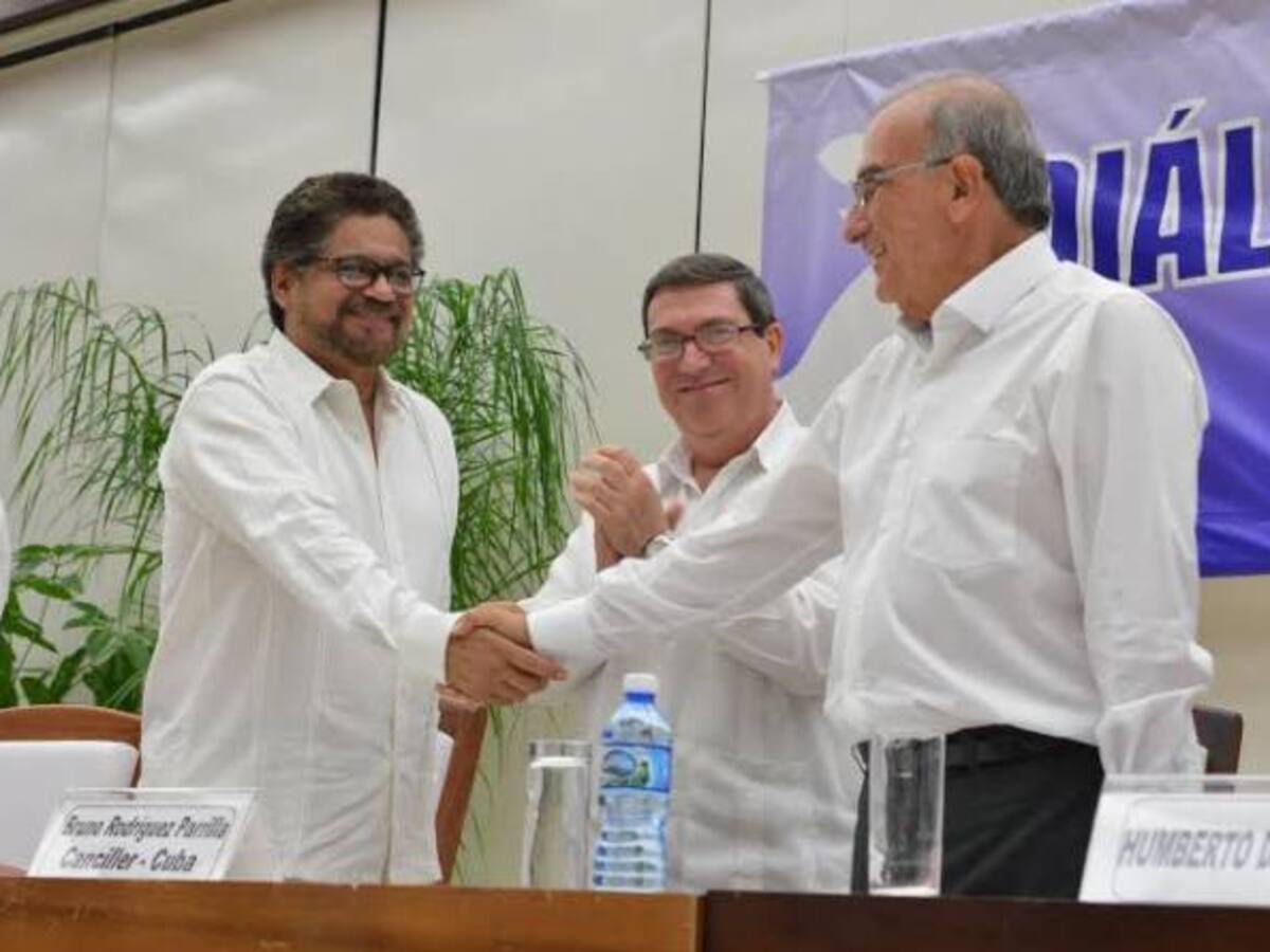 Prensa internacional aplaude acuerdo final entre Gobierno y Farc