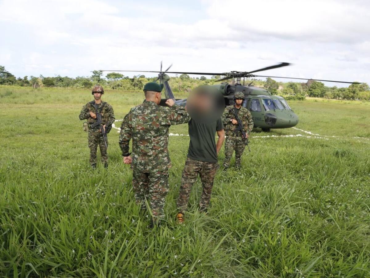 Ejército logra entrega voluntaria de presunto integrante del Clan del Golfo en Bolívar
