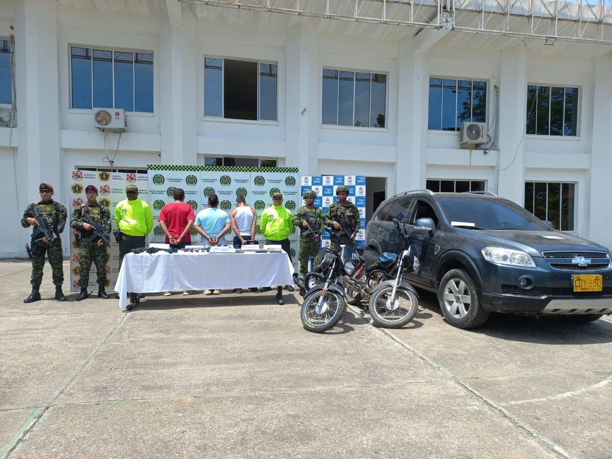 En combate capturan 3 presuntos integrantes del Clan del Golfo en Santander