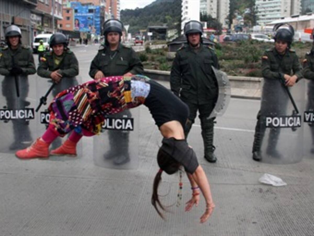 Fotos: Estudiantes protestan por políticas de educación del Gobierno