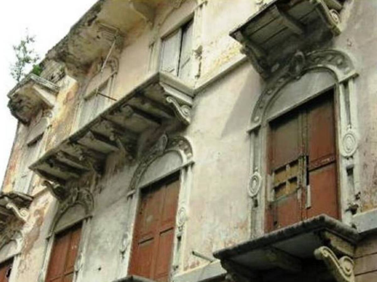 Concejo de Cartagena conmina al distrito apersonarse de balcones en mal estado del Centro