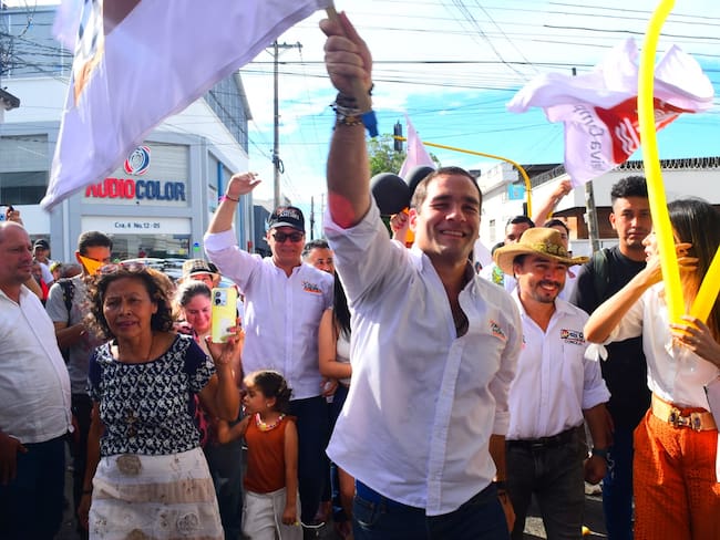 Géchem hizo un llamado a los neivanos para que voten a conciencia y con libertad, invitándolos a conocer su hoja de vida transparente y las propuestas que tiene para mejorar la ciudad.