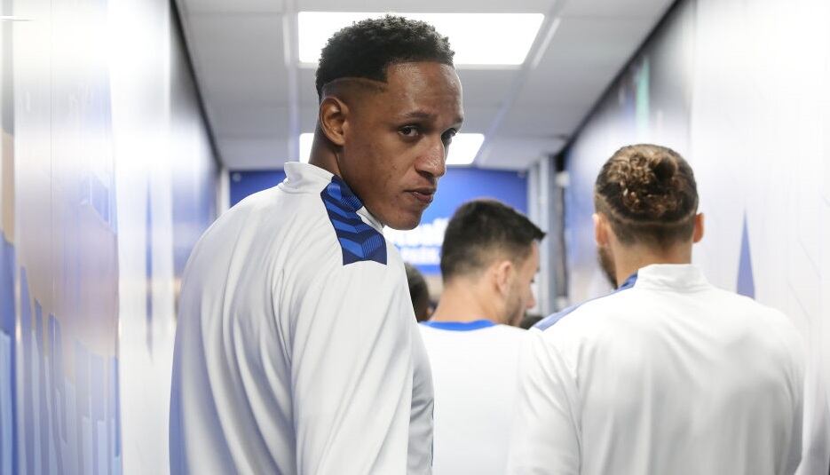Yerry Mina se encuentra como agente libre tras terminar su contrato con el Everton (Photo by Tony McArdle/Everton FC via Getty Images)