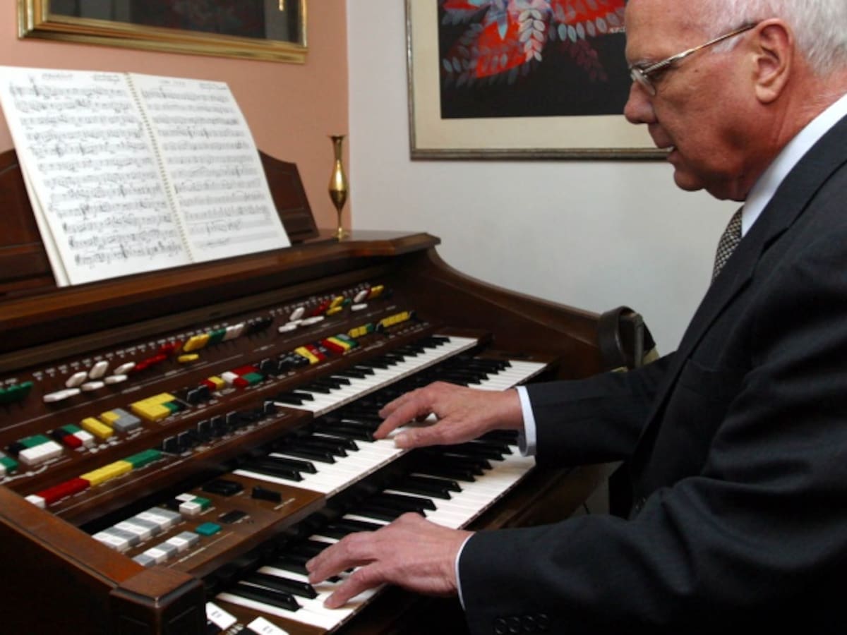 Jaime Llano Gonzalez, el artista que ahora nos acompaña desde el cielo