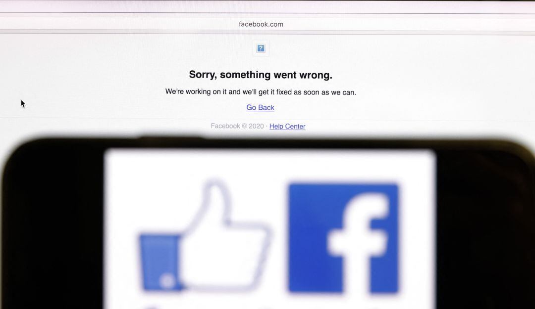 Acción de Facebook cierra con fuerte baja de 4,89%