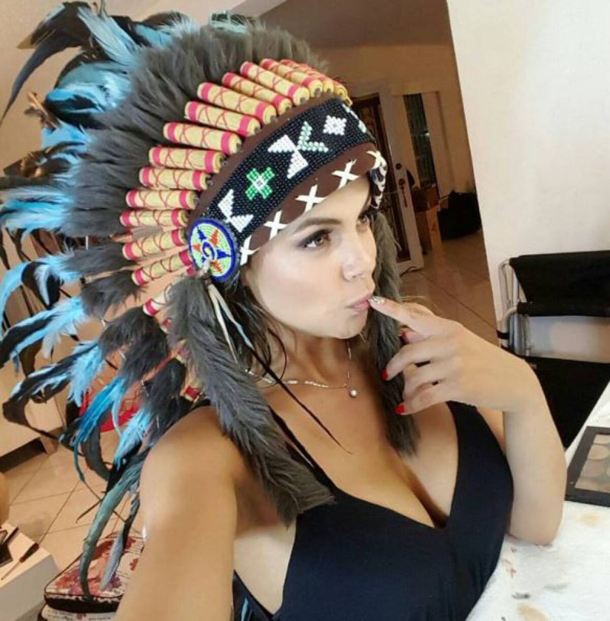 La venezolana Gaby Vegas es reconocida en su país por ser la presentadora del canal de la bolita roja.