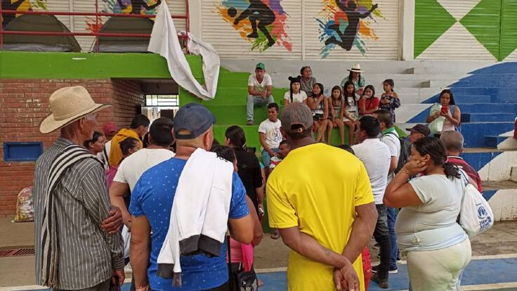 Desplazamiento, constante enfrentamientos armados, desabastecimiento y ausencia del Estado denuncia el personero de Argelia, Daniel Imbachi.