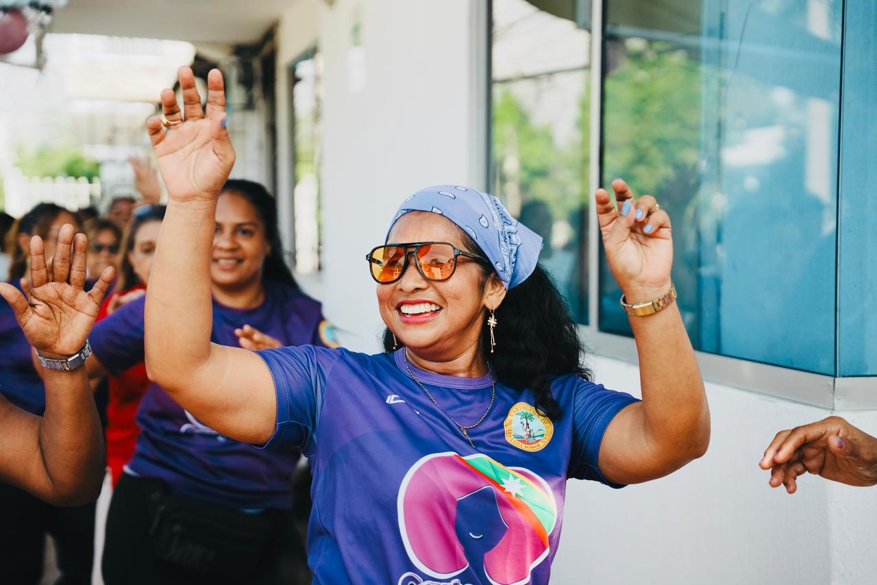 Prepara los tenis y ponte pilas porque este sábado la Plaza de viste de Violeta