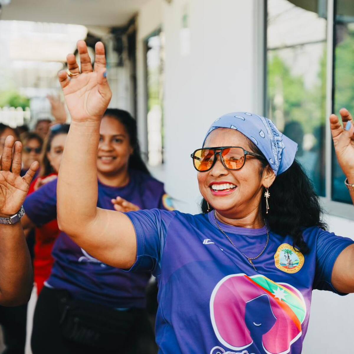 Prepara los tenis y ponte pilas porque este sábado la Plaza de viste de Violeta