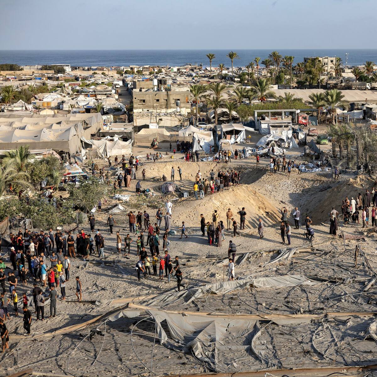 Israel bombardea centro humanitario en el sur de la Franja de Gaza