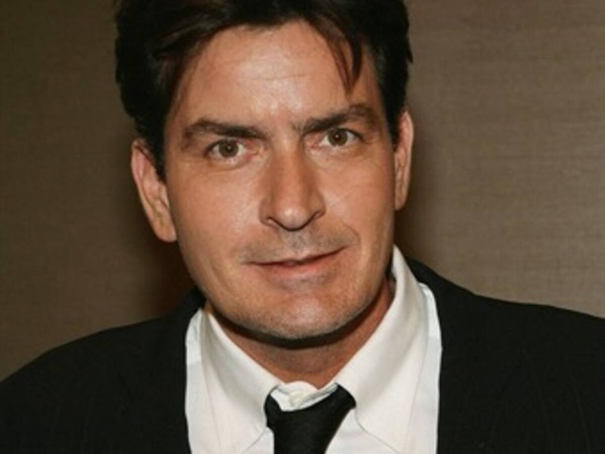 Vehículo de Charlie Sheen lanzado a un precipicio por segunda vez en 4 meses