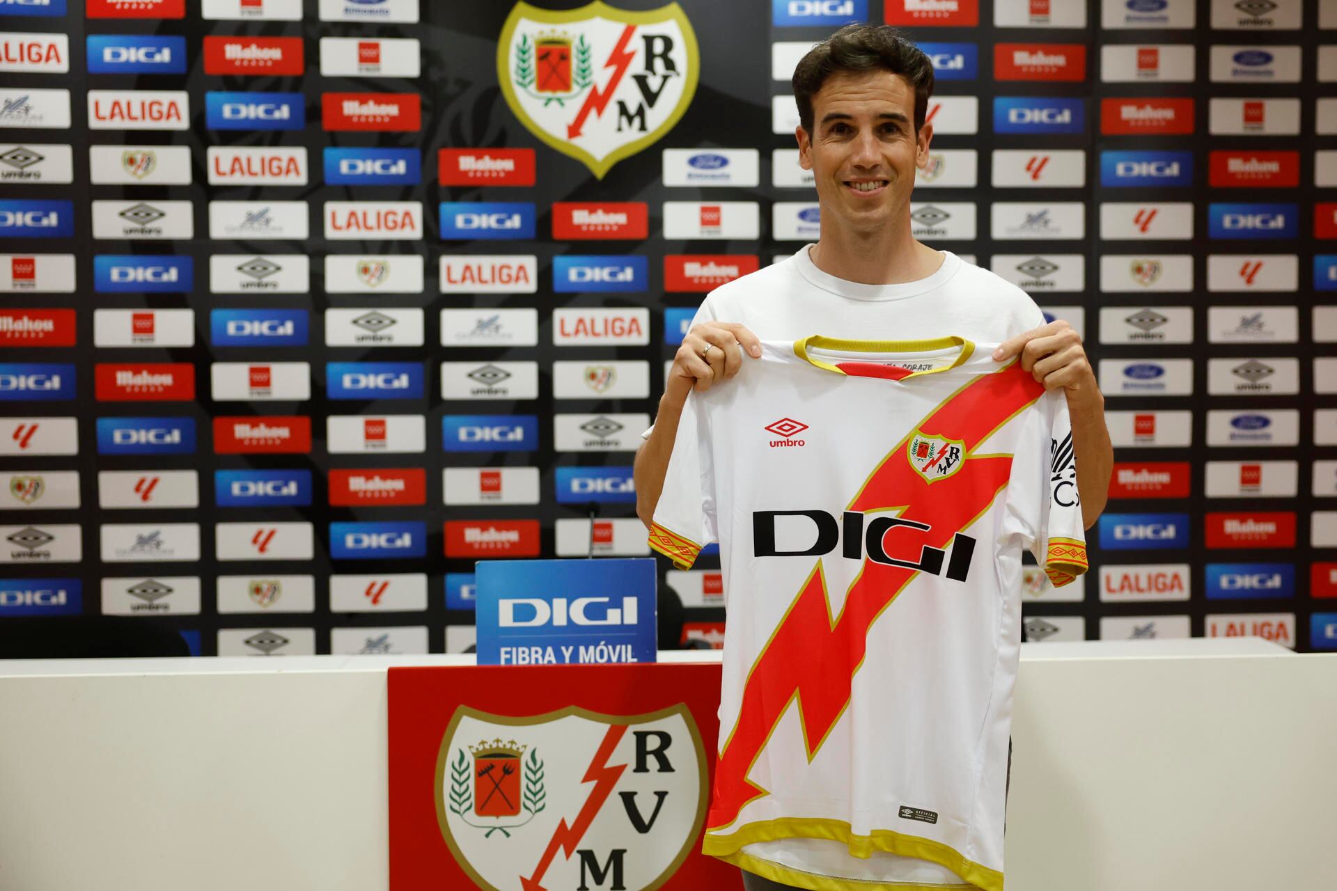 Íñigo Pérez, nuevo entrenador del Rayo Vallecano / EFE