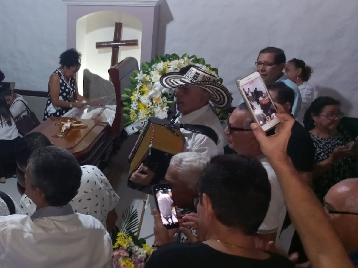 En funeraria La Esperanza de Sincelejo es velado Lisandro Meza