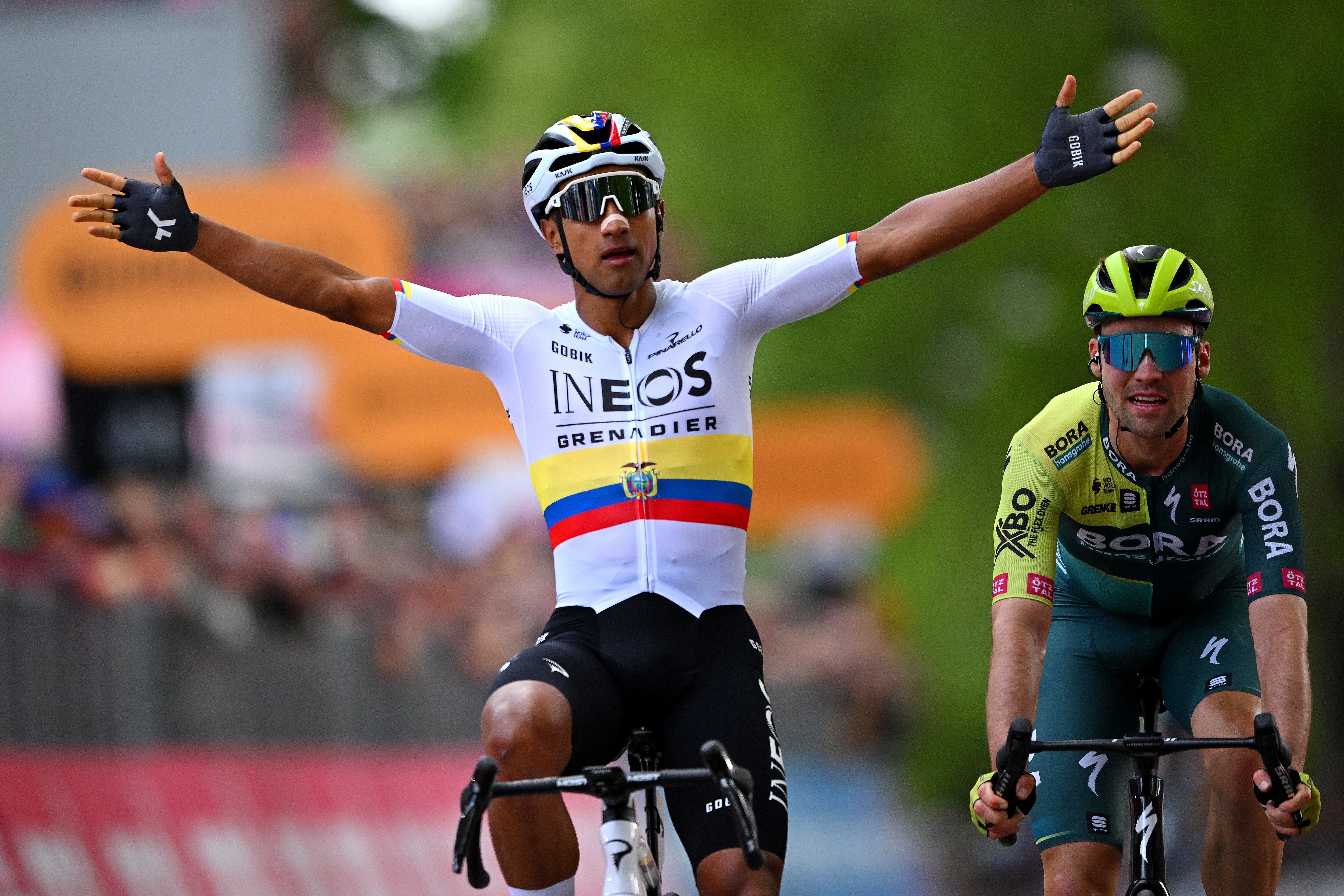 Jhonatan Narváez conquista la primera etapa del Giro de Italia. (Photo by Tim de Waele/Getty Images)