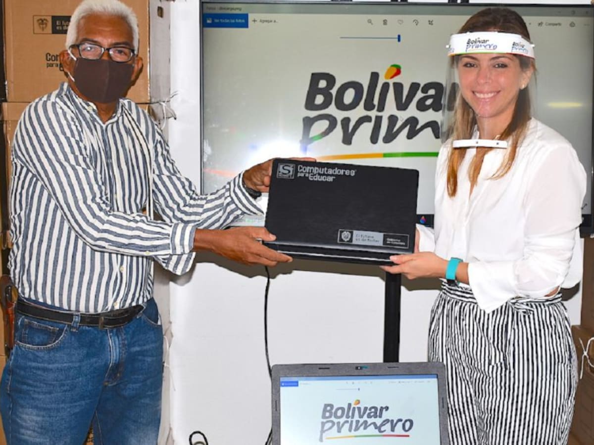 Instituciones educativas reciben computadores en Tiquisio, Bolívar