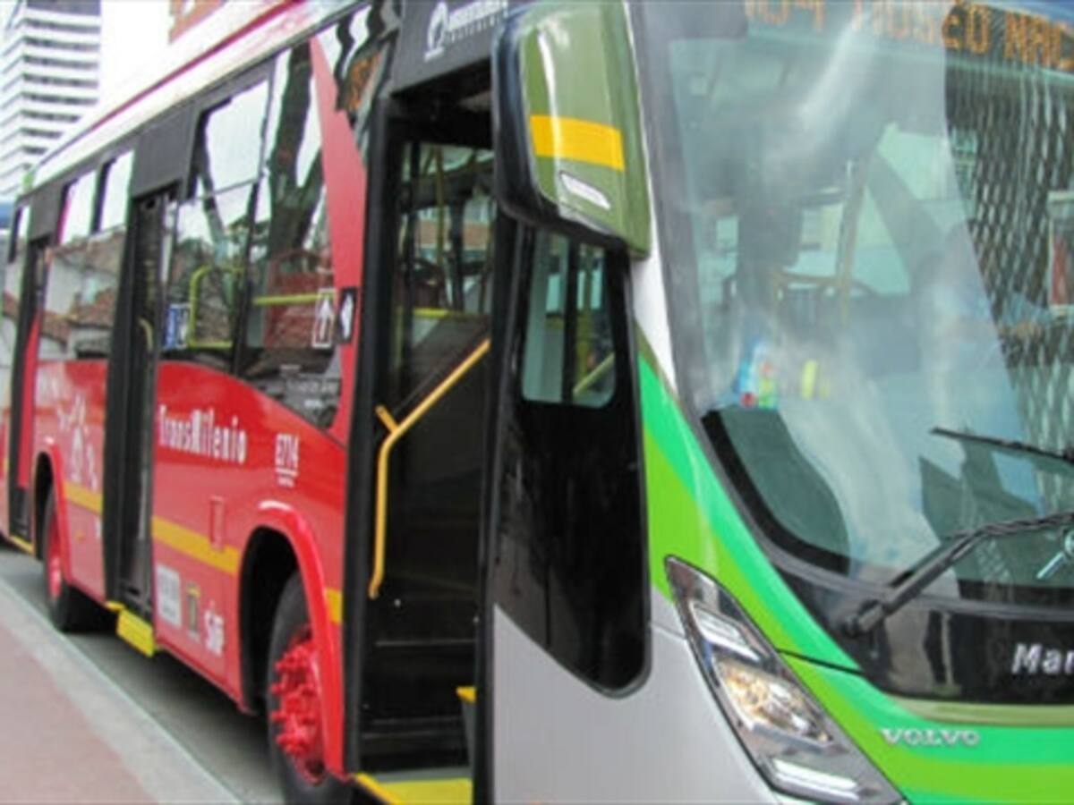 Desde mayo habrá carril preferencial para buses por Las Américas