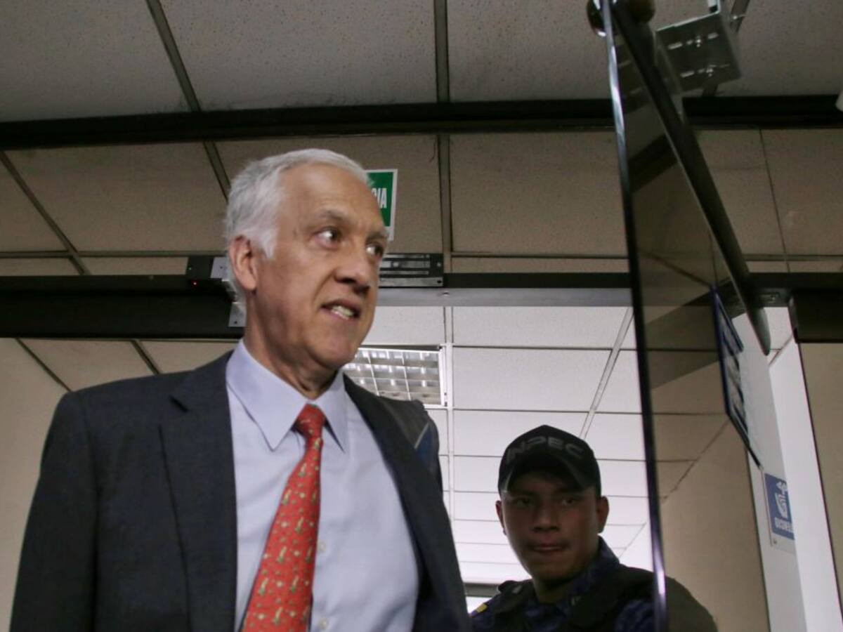 Exalcalde Samuel Moreno se salva de pagar millonaria multa