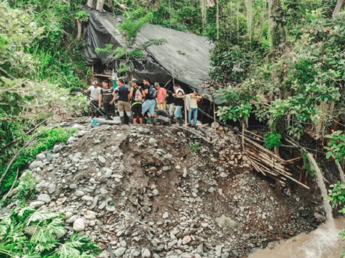 Identifican a ocho de las personas atrapadas en la mina de Neira