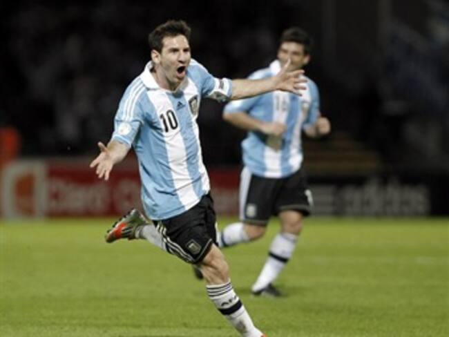 Argentina ganó y asumió el liderato de la eliminatoria