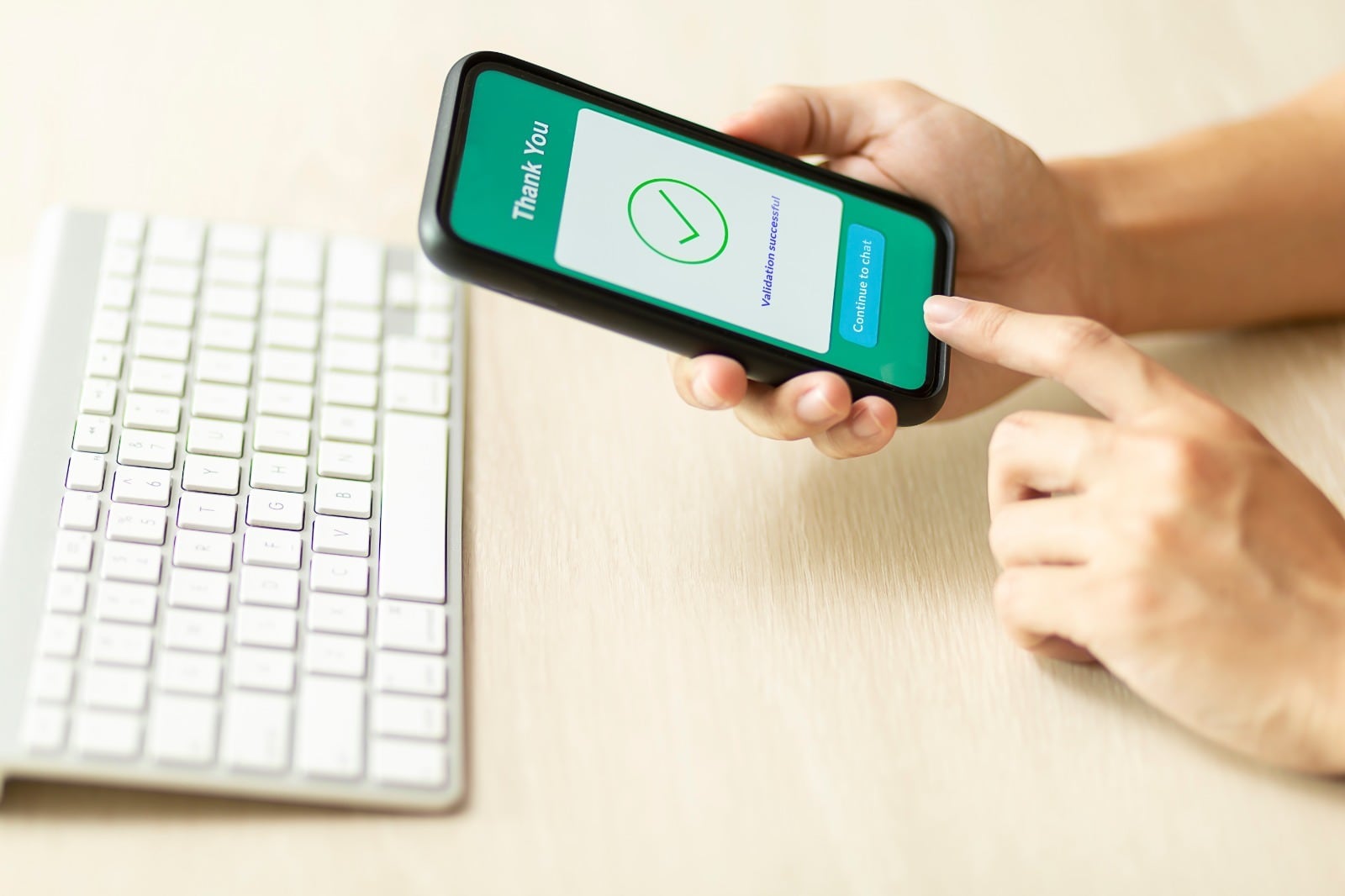 La validación de identidad financiera llega a WhatsApp: así funciona