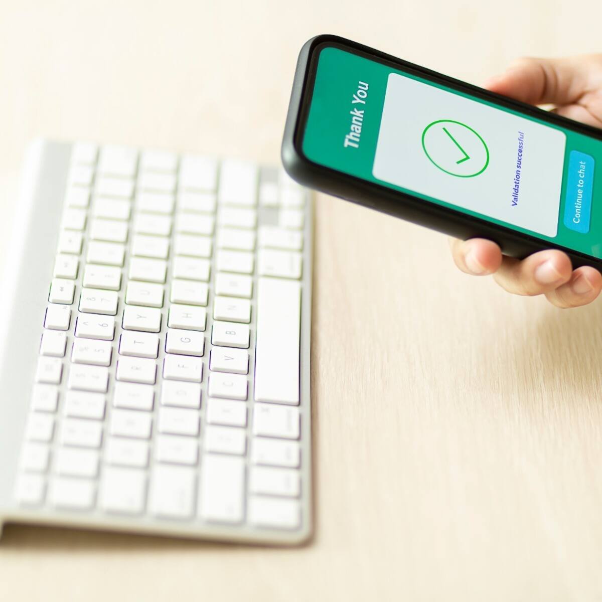 La validación de identidad financiera llega a WhatsApp: así funciona