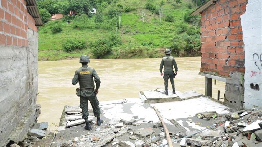 Las condiciones favorables que hubo durante los últimos días en Hidroituango comenzaron a disiparse con la nueva obstrucción en la casa de máquinas. Foto: Cortesía: Policía