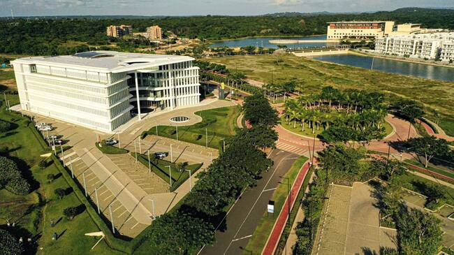 1.363 apartamentos ya han sido entregados, habitando actualmente 2.593 personas en la denominada Ciudad Soñada