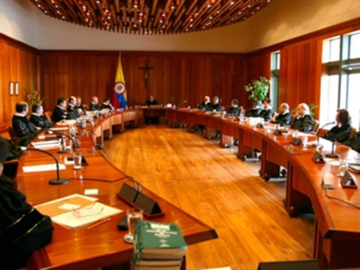 Corte Constitucional ordena incluir en la Ley de Víctimas a afectados por las Bacrim