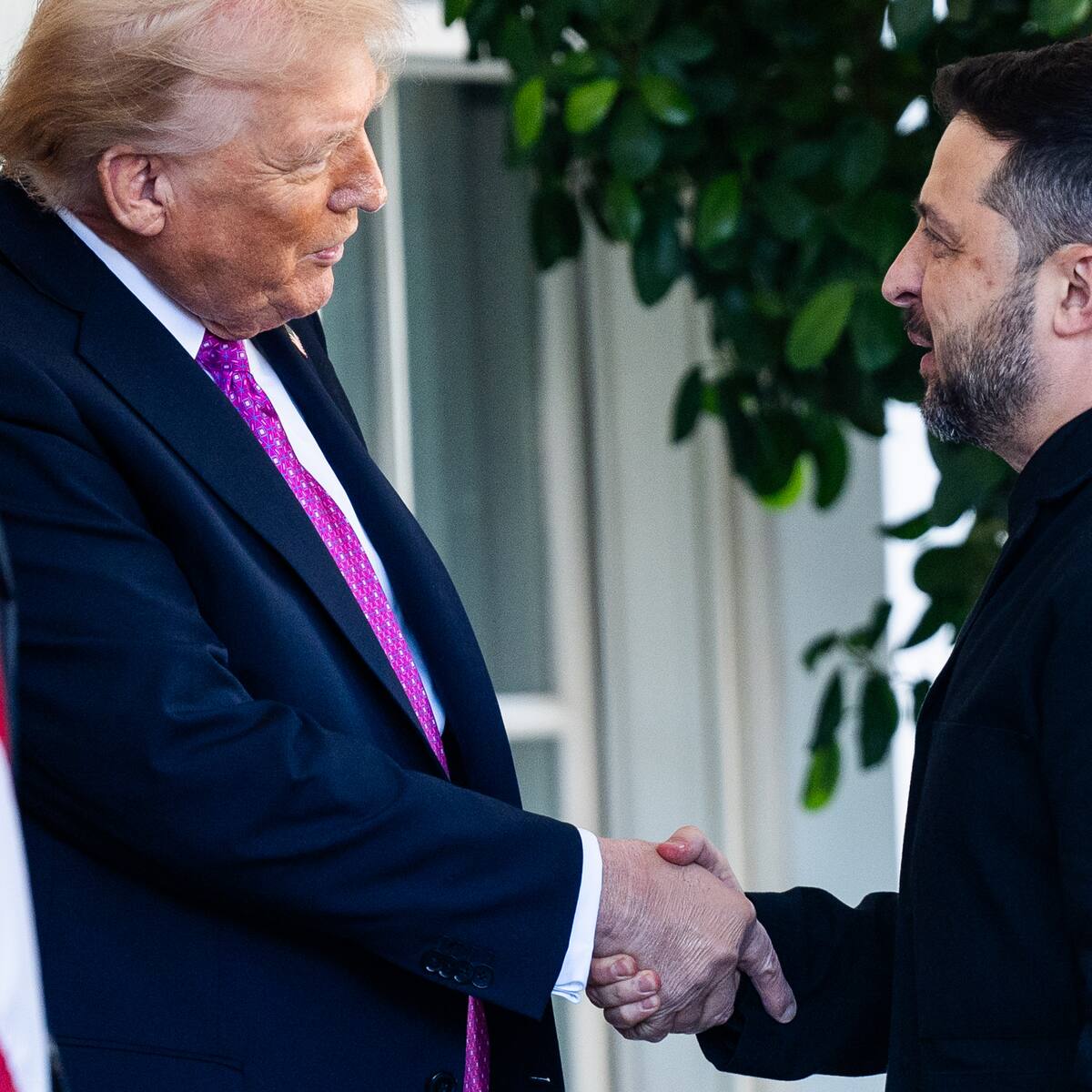 Trump antes de reunirse con Zelenski: Putin es serio cuando habla de paz con Ucrania