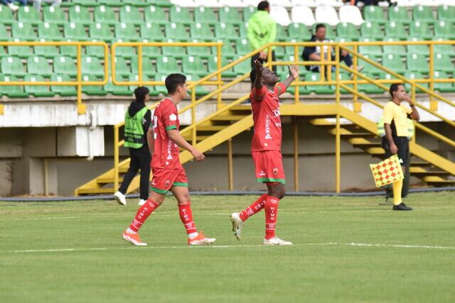 Cristian Martínez Borja celebra uno de los goles de Patriotas frente al Once Caldas / Colprensa.