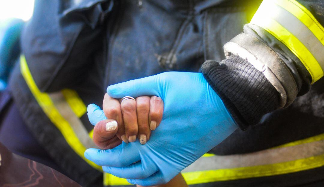 Socorristas trabajan para rescatar mineros que llevan dos semanas atrapados