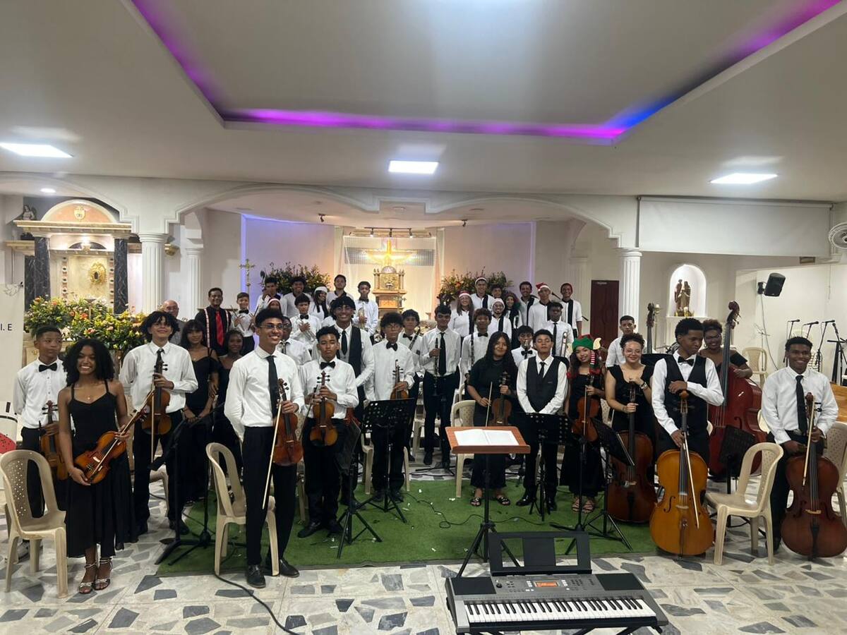 Orquesta Filarmónica I.E. San Lucas avanza en Temporada de Conciertos de Navidad 2025