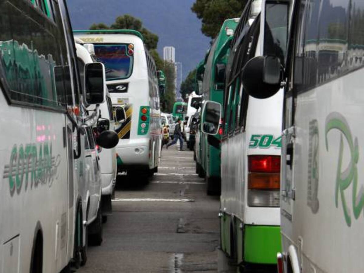 Con 50.000 buses empresas garantizan servicio el domingo en jornada electoral