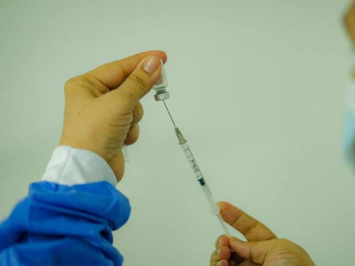 Dadis alertó que en Cartagena hay rechazo a la vacuna de AstraZeneca