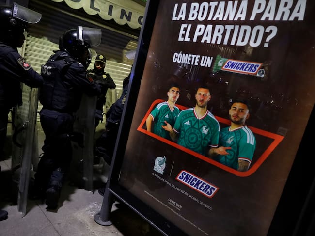 Presencia policial ante manifestaciones durante la inauguración del Mundial de Fútbol.
(foto: Gerardo Vieyra/NurPhoto via Getty Images)