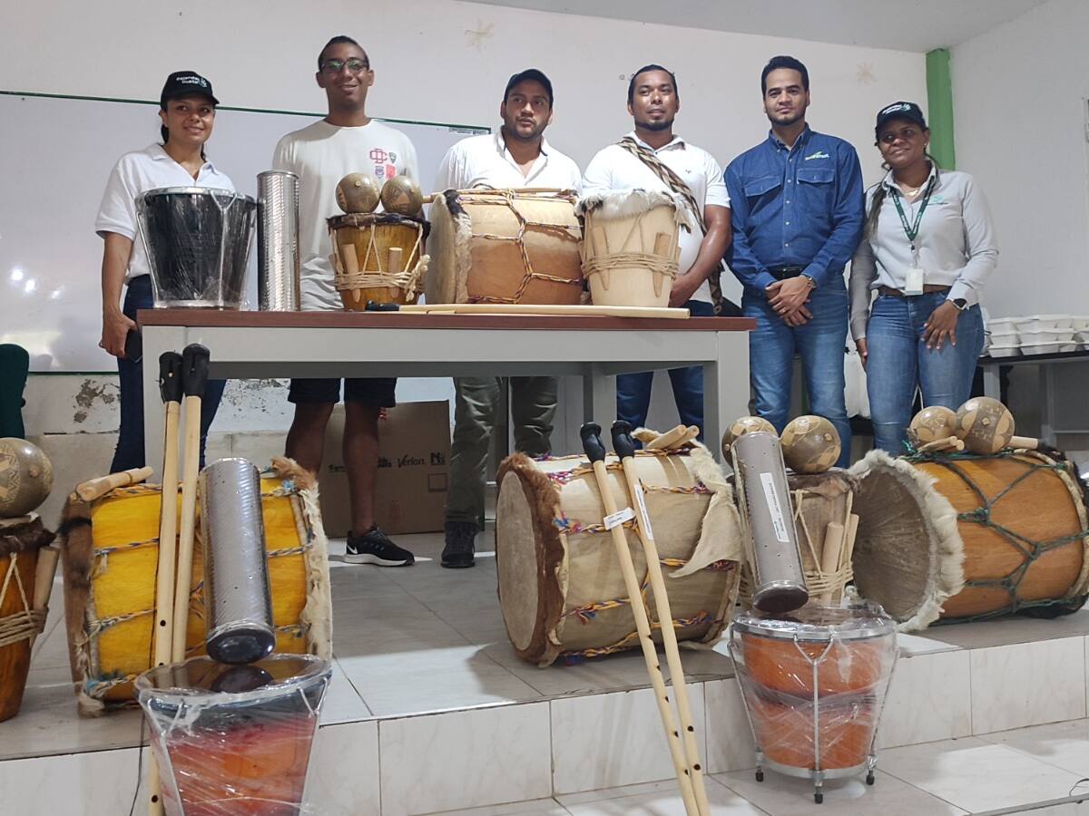 Cuatro comunidades de Cartagena recibieron instrumentos musicales donados por Ecopetrol