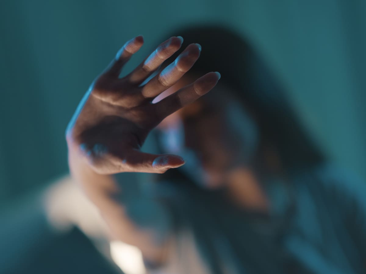 “Me van a matar”: docente atacada con cuchillo por madre de estudiante en un colegio de Santander