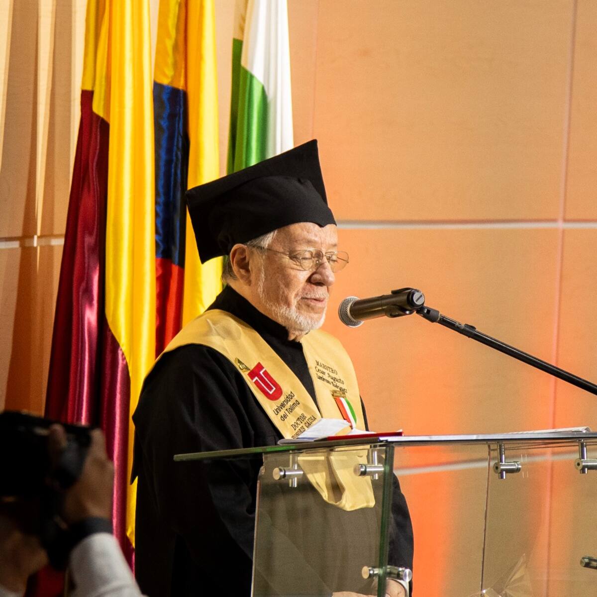 U. del Tolima otorga título Honoris Causa al maestro César Augusto Zambrano