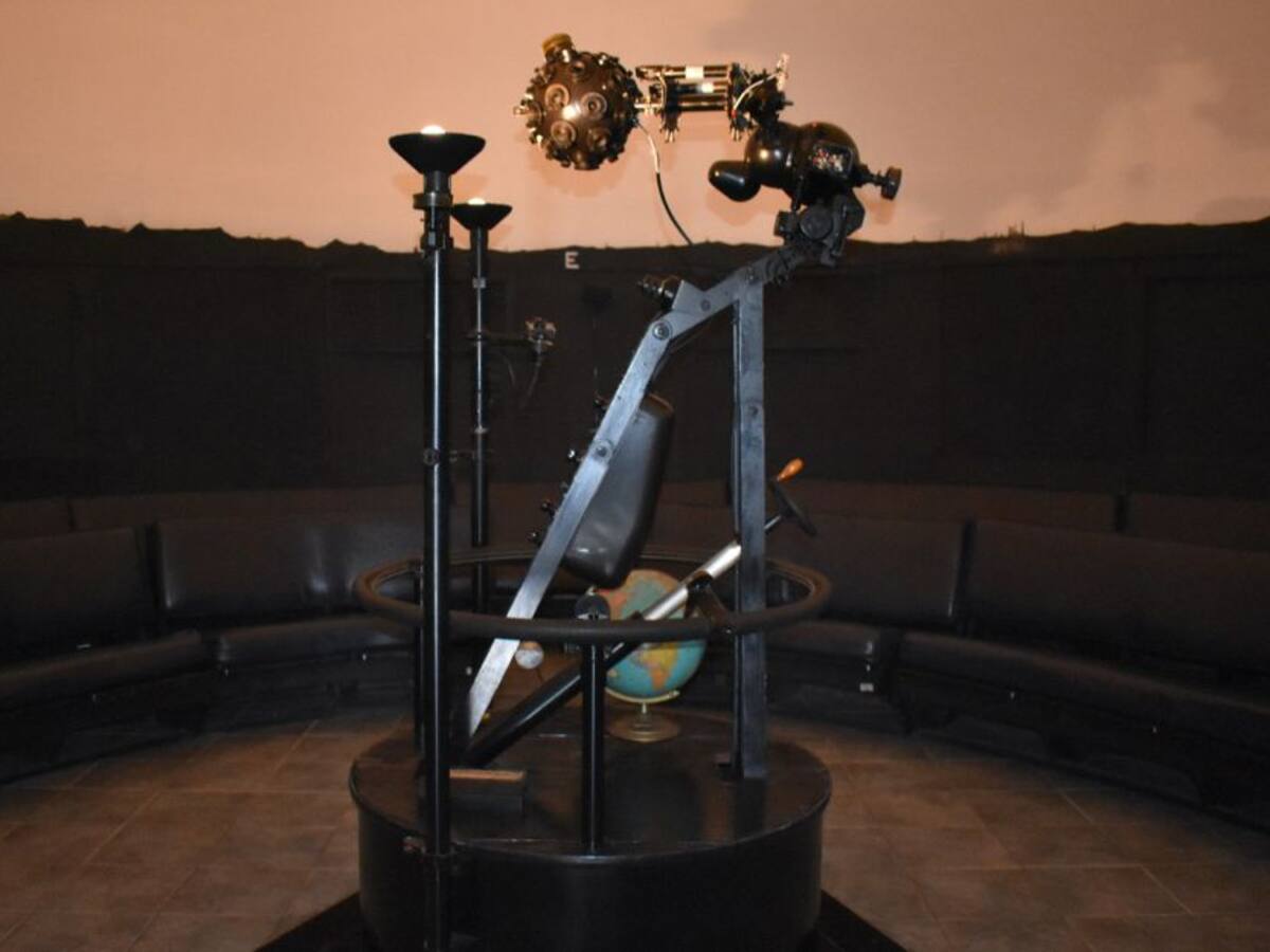 Planetario de la Escuela Naval realiza sesiones virtuales para estudiantes