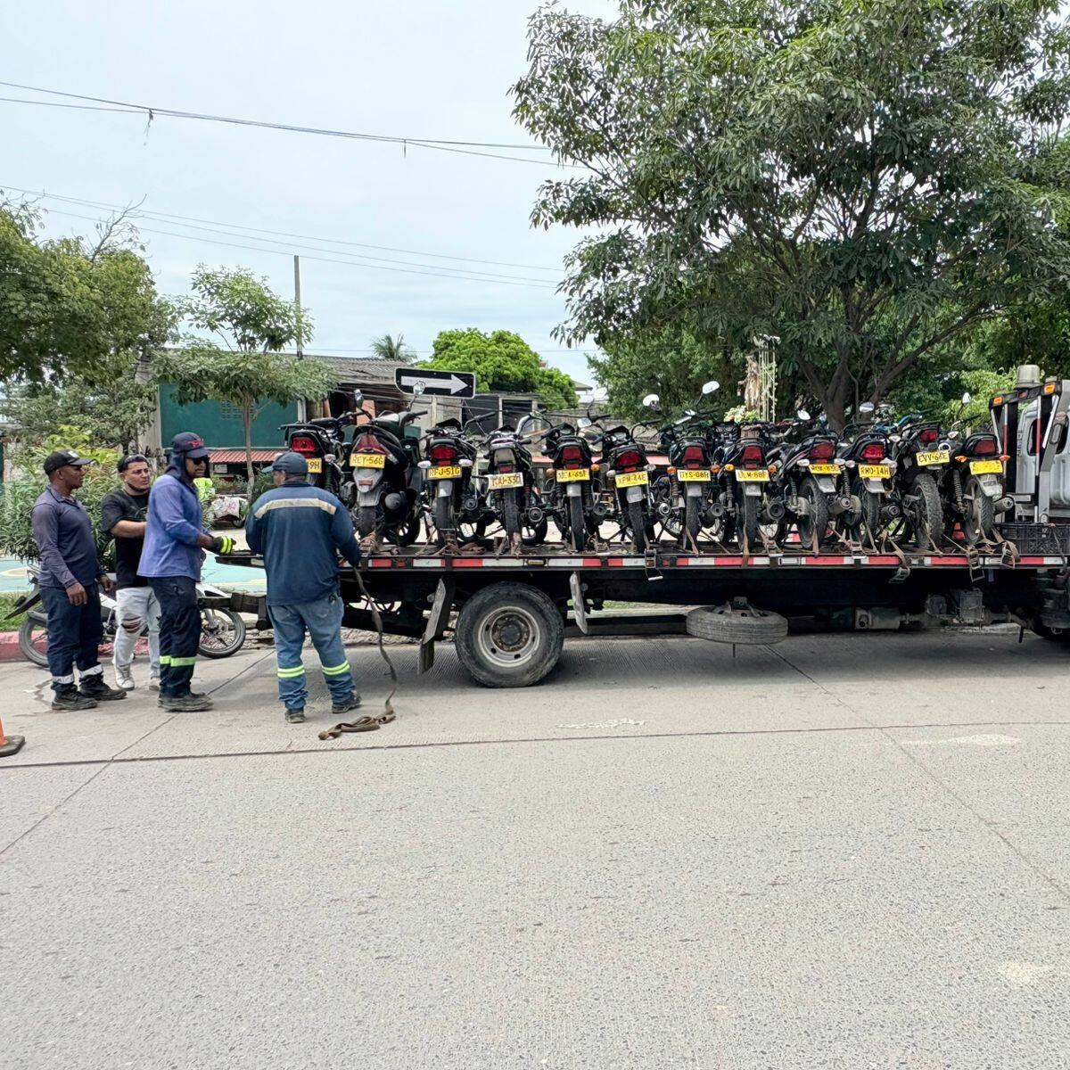 En el barrio La Esperanza y El Pozón inmovilizaron más de 200 motos por falta de documentos